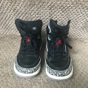 Jordan spizike shoes